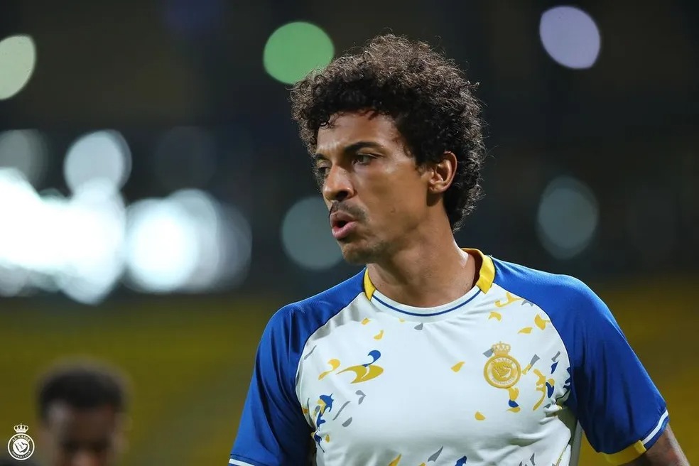 Luiz Gustavo vestiu a camisa de clubes como Bayern de Munique e Wolfsburg (Foto: Divulgação/Al Nassr)