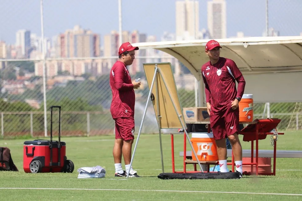 Vila Nova se mantém vivo na luta pelo acesso, mas assiste situação se complicar (Foto: Comunicação / Vila Nova F.C.)