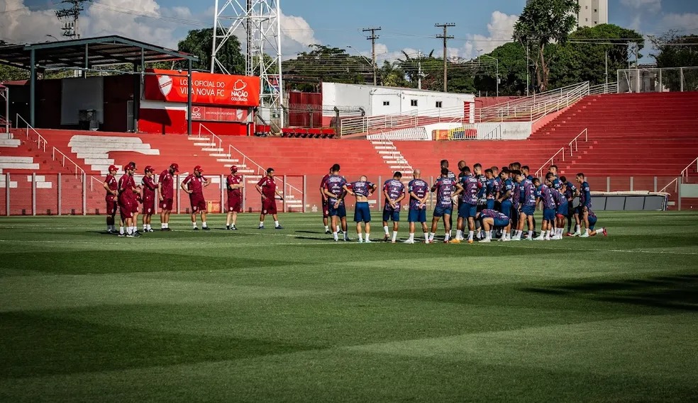 Vila Nova entra em campo no domingo, para enfrentar o Ceará (Foto: Roberto Corrêa / Vila Nova F.C.)