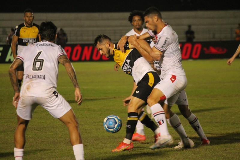 botafogo sp ganhou apenas um jogo no hh contra o criciuma e foi ha mais de 25 anos