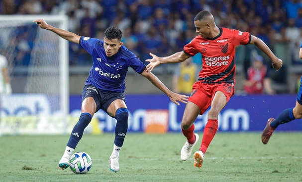 Cruzeiro 1 x 1 Athletico – Raposa tira ponto do Furacão e ainda respira