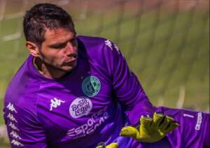 Série B: Goleiro reserva passa por cirurgia e desfalca o Guarani na última rodada