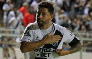 Elvis marca e ajuda a Ponte Preta a sair do Z4 da Série B