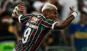 Heroi fala do gol e expulsão na conquista do Fluminense