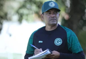 Goiano: Goiânia anuncia ex-Goiás e Vila Nova como treinador