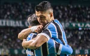 Coritiba 1 x 2 Grêmio - Imortal vence 3.ª seguida e segue no G-4
