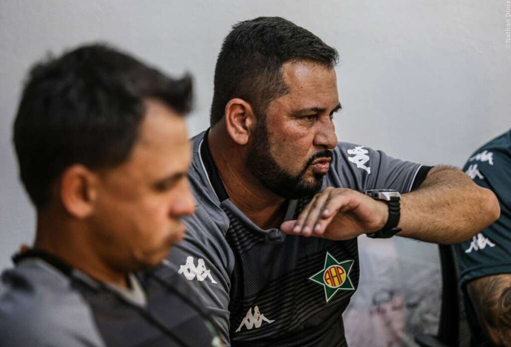 Treinador deixa Portuguesa-RJ rumo ao Fluminense 