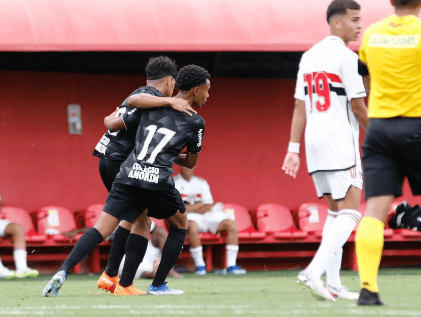 PAULISTA FEMININO SUB-17: São Paulo marca duas vezes e vence Corinthians