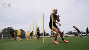 Mano Menezes aproveita Data Fifa para ajustar equipe do Corinthians