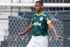 Palmeiras amplia vínculo com zagueiro Michel até dezembro de 2026