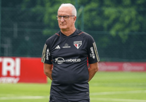 São Paulo inicia preparação para reencontro com Rogério Ceni