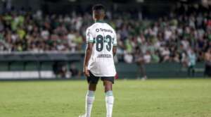 Ex-Guarani, lateral deve permanecer no Coritiba