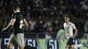 O que falta para Corinthians e Santos se livrarem do rebaixamento?
