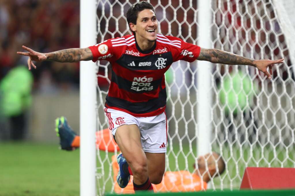 Flamengo 3 x 0 Palmeiras – Verdão ressuscita Mengão e perde chance de assumir a ponta