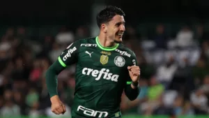 Piquerez não admite tropeço do Palmeiras diante do time 'muito bom' do Internacional