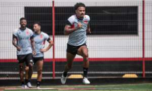 Cruzeiro x Vasco - Veja onde assistir, escalações e arbitragem