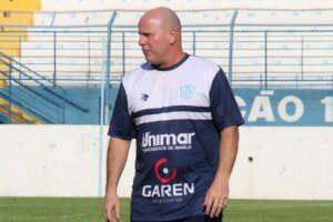 Paulista A3: Cléber Gaúcho revela que diretoria pediu a contratação de Junior Santos