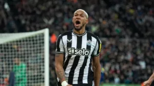 INGLÊS: Newcastle domina Manchester United, mas só vence por 1 a 0 para assumir a quinta colocação