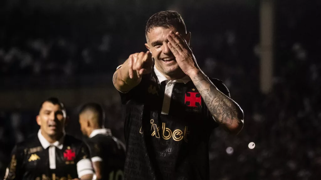 Carioca: Vegetti não garante permanência e diz que valentia garantiu Vasco na Série A