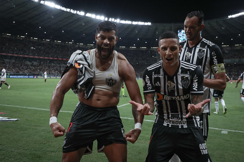Atlético-MG 2 x 1 São Paulo – Galo encosta no Palmeiras e mantém chances de título do Brasileirão