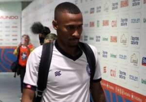 Após gols perdidos contra o América-MG, Ademir se emociona com permanência do Bahia