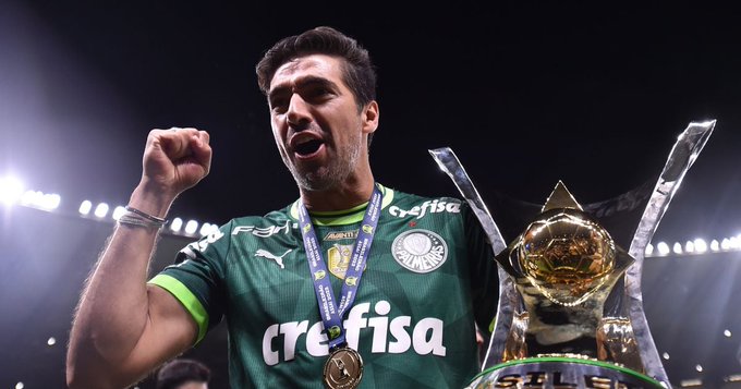 Abel Ferreira faz suspense sobre permanência no Palmeiras após título do Brasileirão