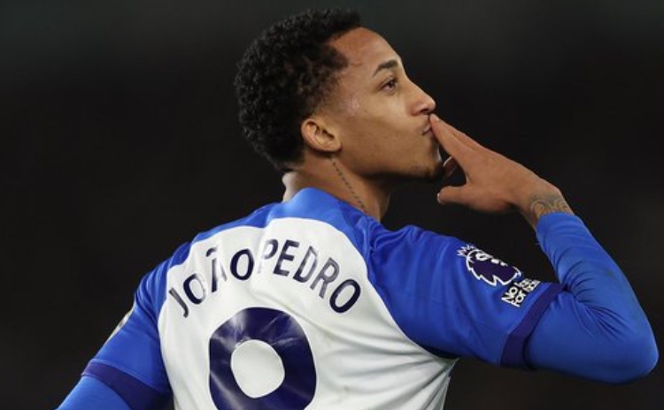 INGLÊS: João Pedro vence duelo com Richarlison e Brighton bate o Tottenham