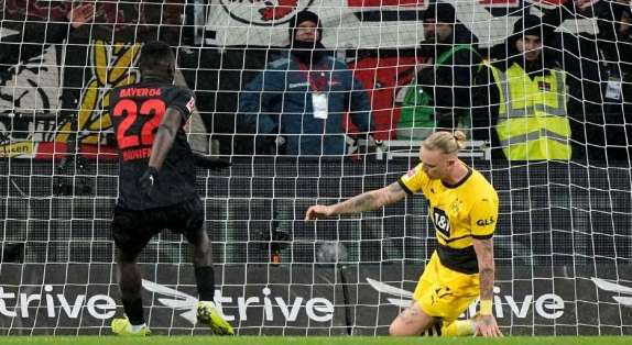 Leverkusen busca empate com Dortmund e segue no topo do Alemão 