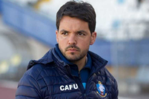 León demite jovem treinador após queda na estreia do Mundial de Clubes