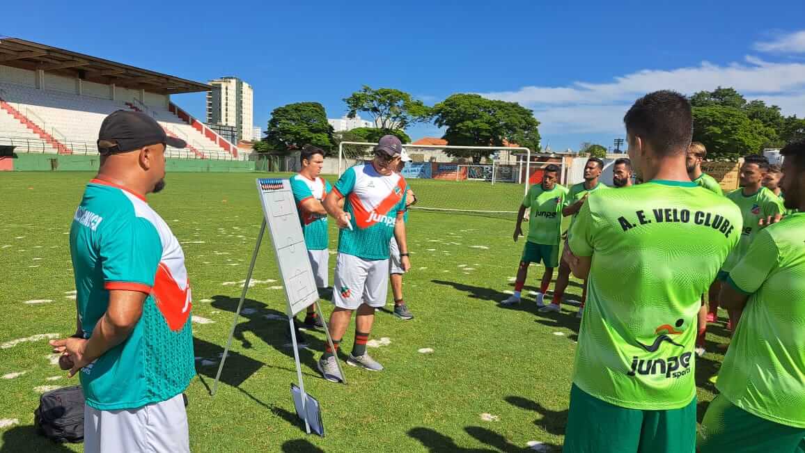 Paulista A2: Velo Clube segue pré-temporada sob comando de Fahel Júnior