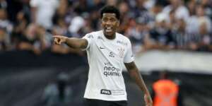 Santos oficializa zagueiro ex-Corinthians e fecha o setor defensivo para 2024