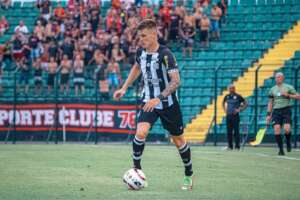 Atacante do Figueirense sofre lesão na pré-temporada, mas não preocupa