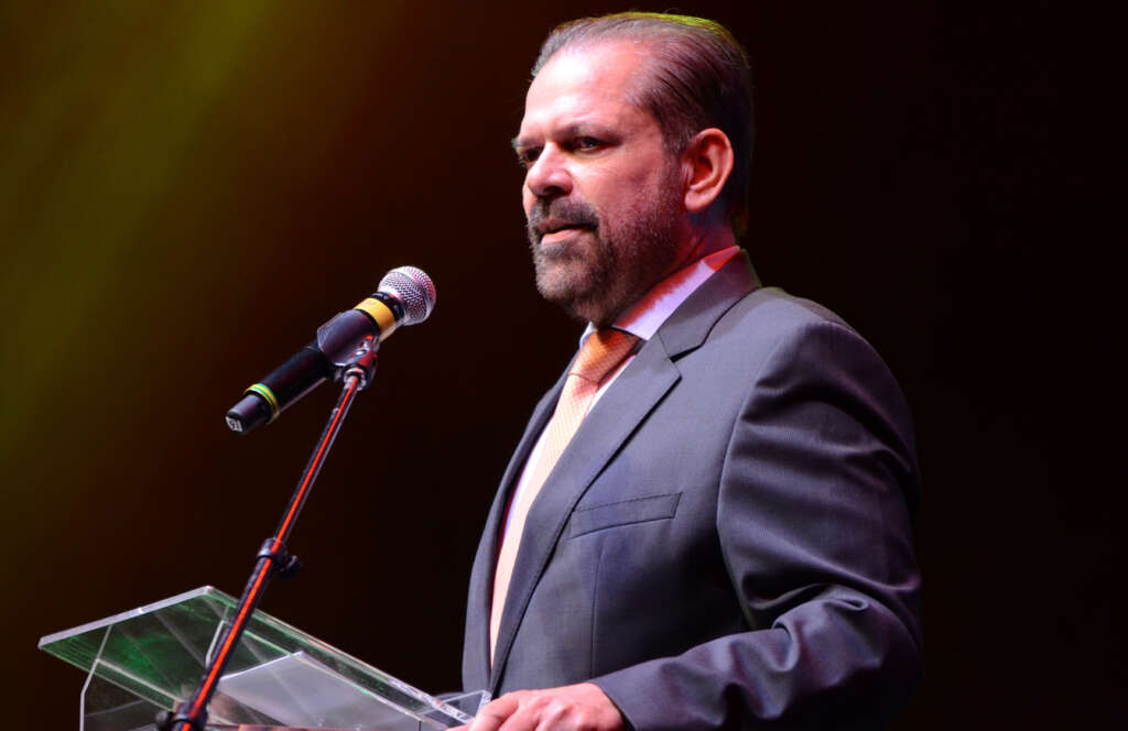 Reinaldo Carneiro tem apoio dos clubes catarinenses para eleição da CBF