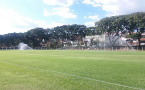 Com gramados do Brinco e do CT em reforma, Guarani avalia cidades para pré-temporada