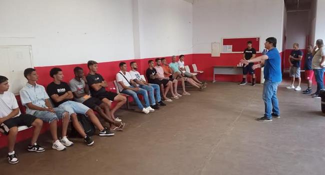 Paulista A4: América apresenta comissão técnica e parte do elenco