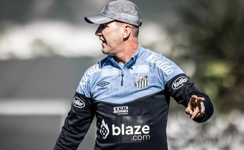 Paulo Turra elogia Soteldo e diz que não foi o responsável por seu afastamento no Santos