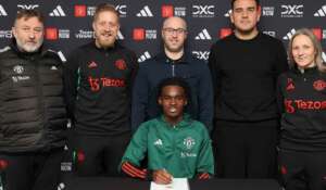 Manchester United assina contrato com seu 1º garoto revelado em Programa de Talentos