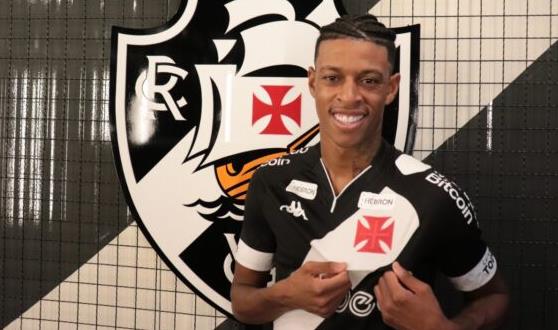Carioca: Vasco libera zagueiro Robson e sonda outros nomes para o setor