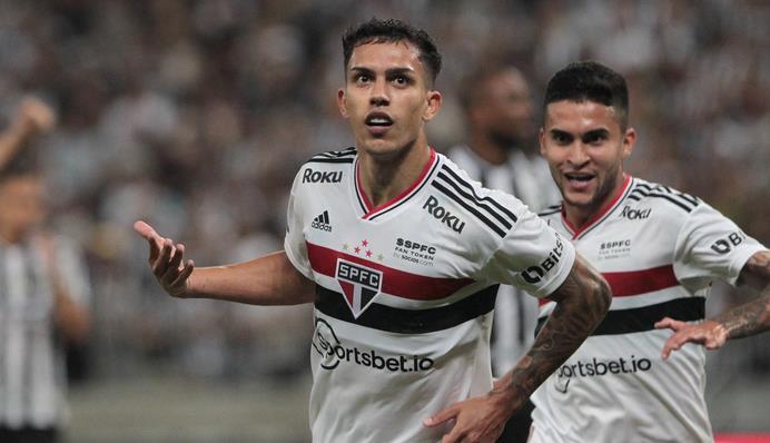 Paulistão: Ponte Preta sofre transfer ban e busca quitar dívida com lateral do São Paulo