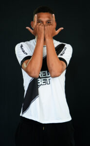 alegria copinha Joao Gabriel 3 Lateral Direito 185x300 1