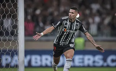 BRASILEIRÃO: Atlético-MG vence e cola no Palmeiras; Internacional vence o Corinthians fora de casa