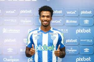 Catarinense: Avaí renova com zagueiro ex-Inter para 2024