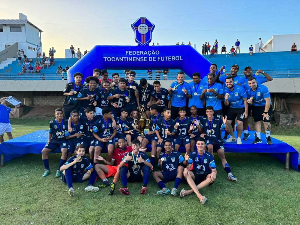 Batalhão FC conquista o Tocantinense Sub-17 e será o representante na Copa do Brasil 2024 da categoria 7 celebracao. foto vanessa sabino assessoria batalhao
