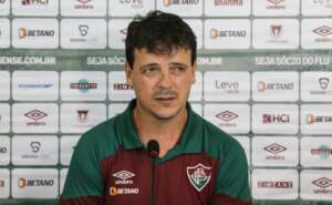 Diniz cite desgaste no Fluminense e volta a falar da grama sintética