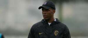 Auxiliar fixo deixa a comissão técnica do Corinthians e volta a ser analista no Grêmio