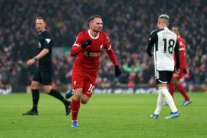 INGLÊS: Liverpool faz dois no fim e derrota Fulham no Inglês; João Pedro marca, mas Chelsea vence