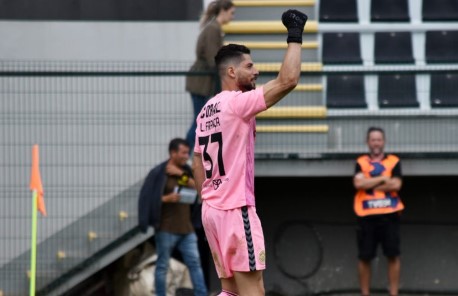 Goleiro Lucas França, ex-Cruzeiro, brilha em Portugal na temporada