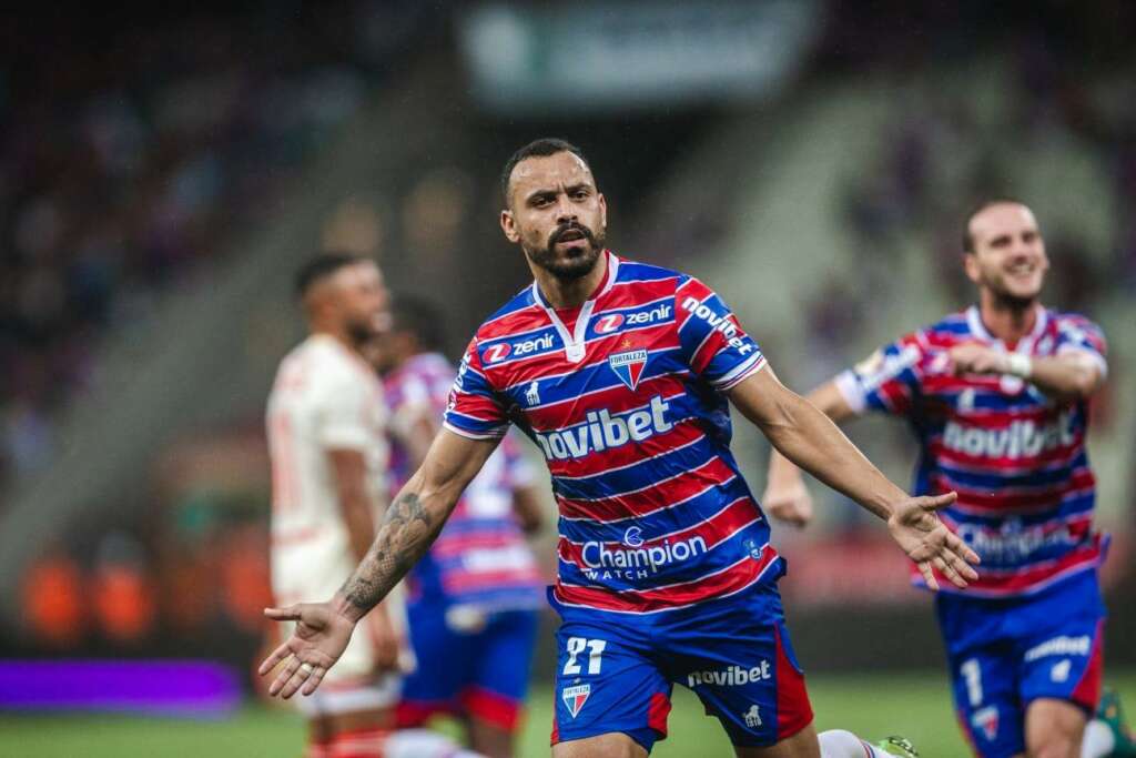 Cearense: Fortaleza encaminha a volta do atacante Moisés, que estava no México