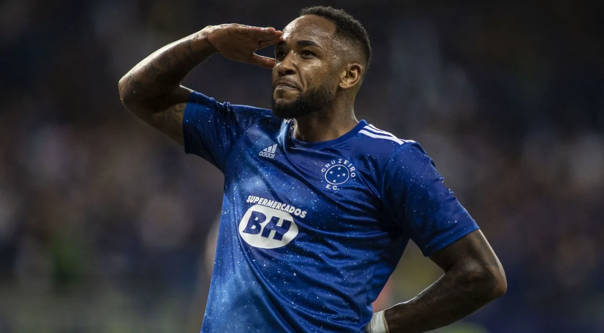 Mineiro: Cruzeiro confirma retorno do atacante Rafa Silva e se aproxima de Gabriel Verón