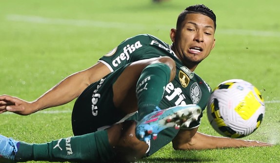 Rony sofre fratura no antebraço, vai passar por cirurgia e desfalca o  Palmeiras nos dois últimos jogos do Brasileiro